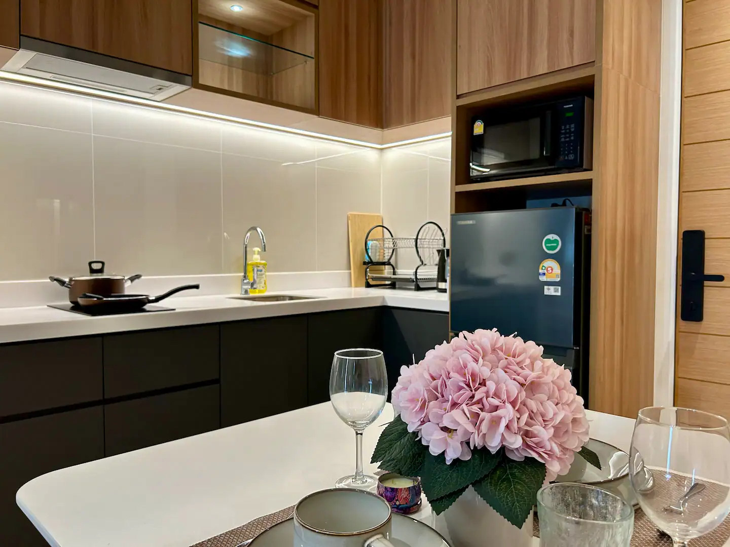 Luxury One Bedroom Laguna Lakeside Residences Condo for Sale from Owner - Photo 8