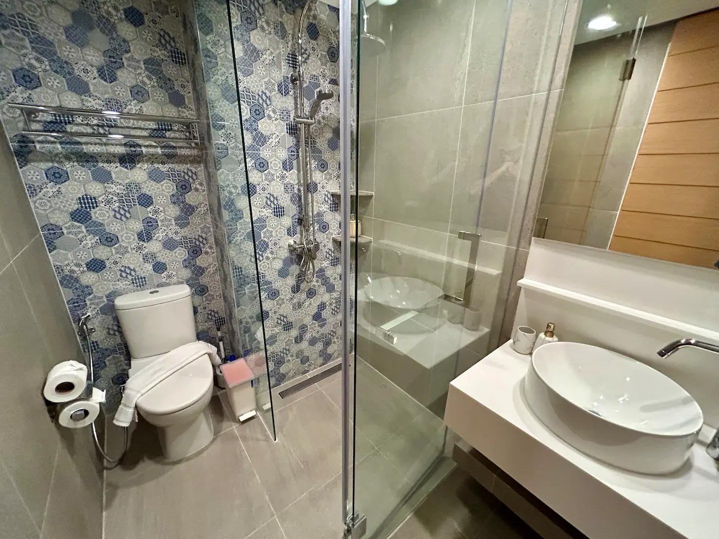 Luxury One Bedroom Laguna Lakeside Residences Condo for Sale from Owner - Photo 14