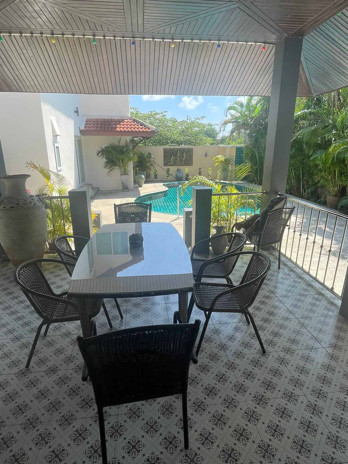 5-Bedroom Villa for Sale in Naiharn/Rawai - Close to 2 Stunning Beaches - Photo 8