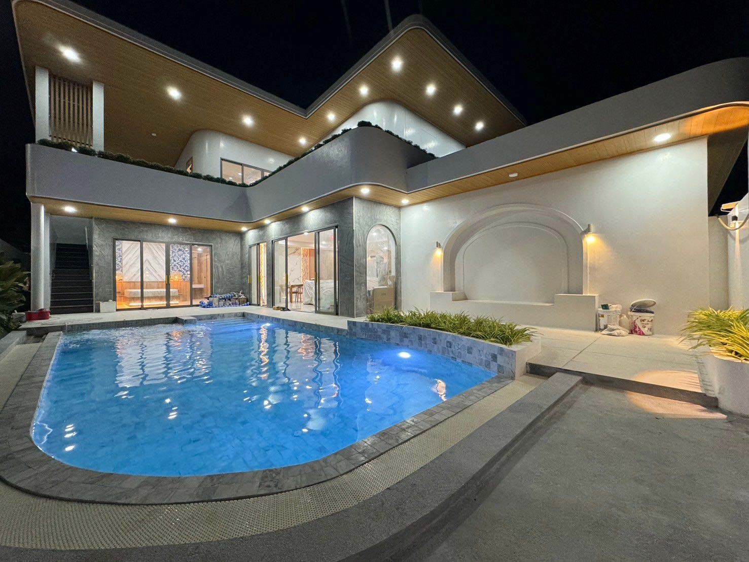 Large Plot 4 Bedroom Sierra Vista Villas for Sale in Bangjo, Phuket