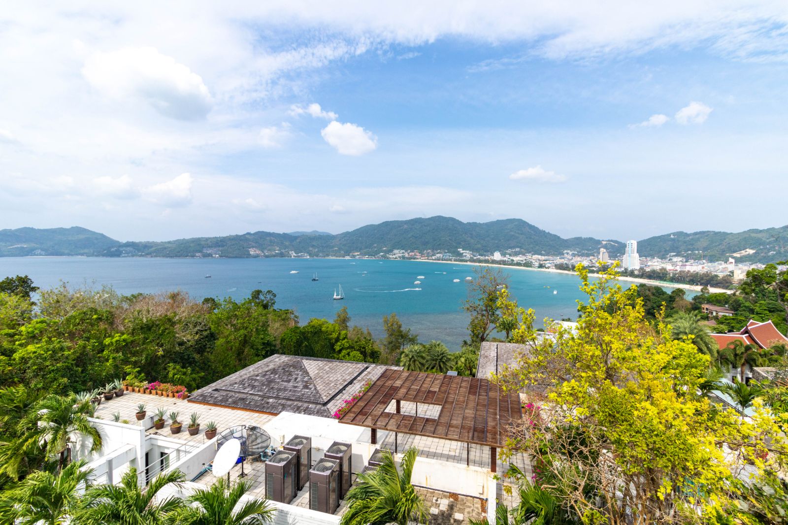 Interior view of 5 Bedroom Magnificent Sea View Penthouse for Sale at Bluepoint Condo, Patong