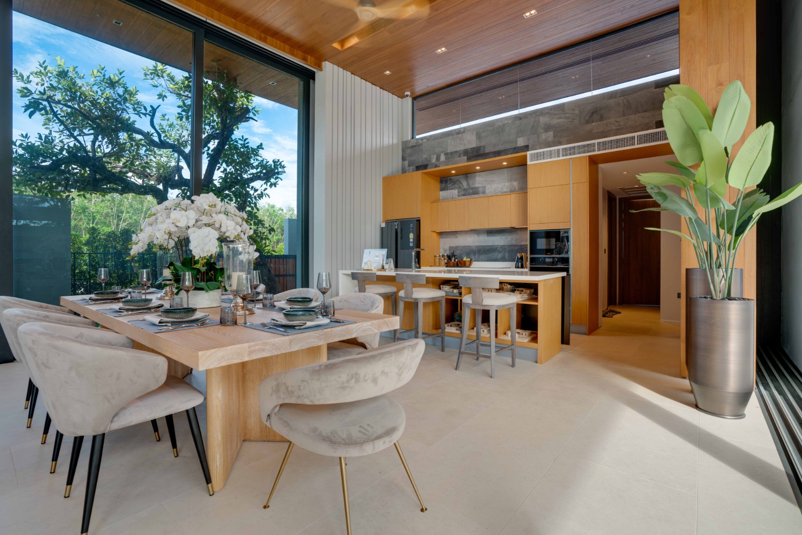 Interior view of 3 Bedroom Luxurious Pool Villas for Sale in Botanica Green Boulevard
