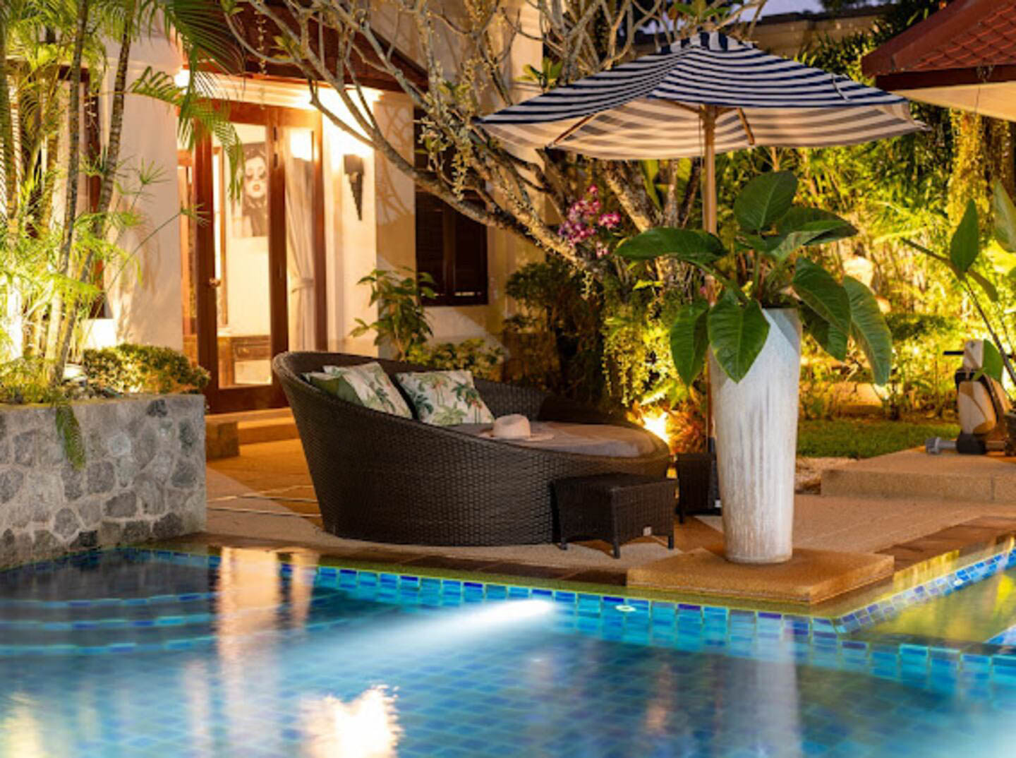 Luxurious 5-Bedroom Pool Villa for Sale in Sai Taan Phase 1, Laguna, Phuket - Photo 5