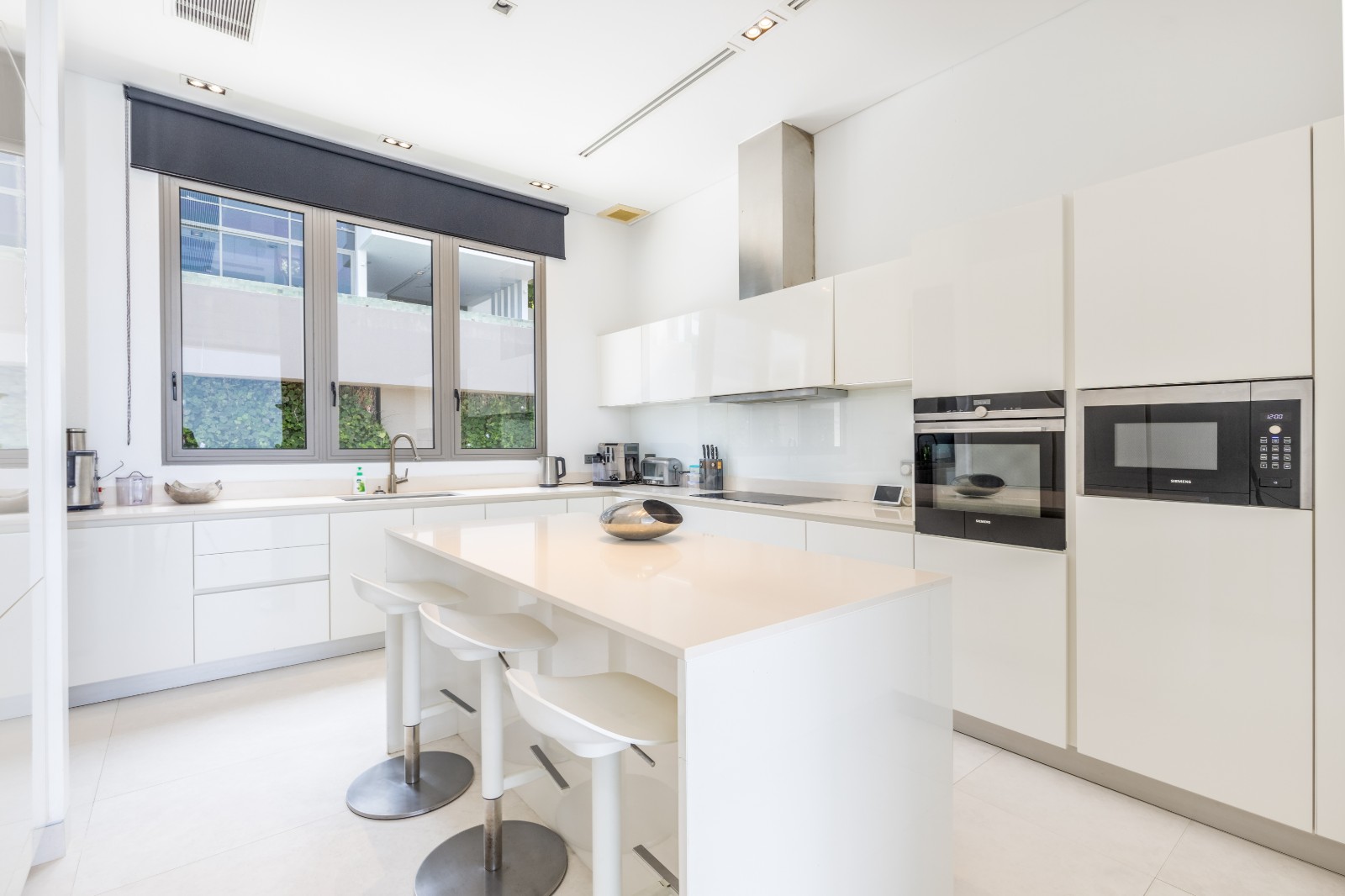 Interior view of 4 Bedroom Oceanview Penthouse for Sale at Malaiwana