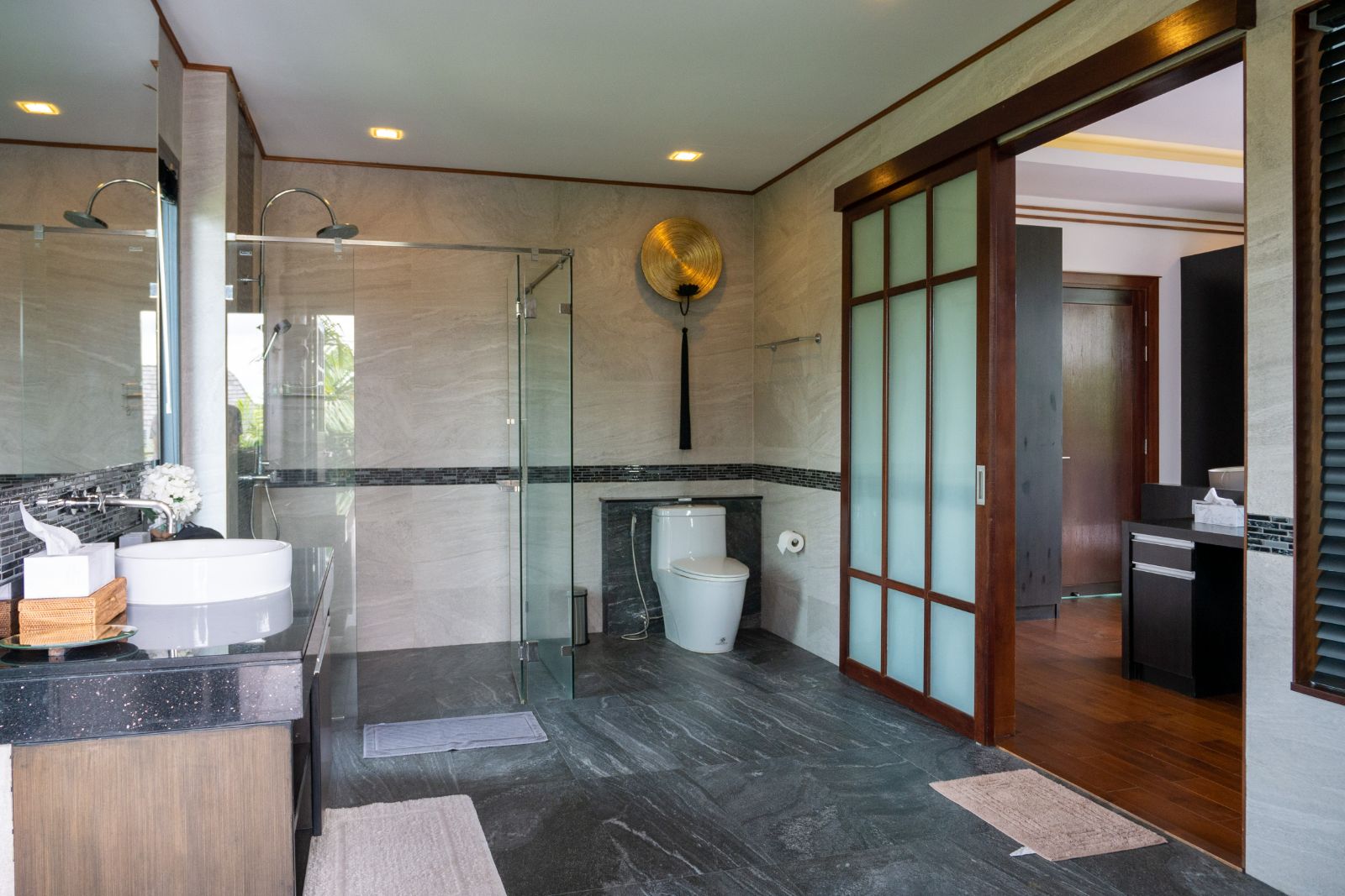 Interior view of 4 Bedroom Private Pool Villa with Lake Views for Sale in Pasak 8 - Lake House Phuket