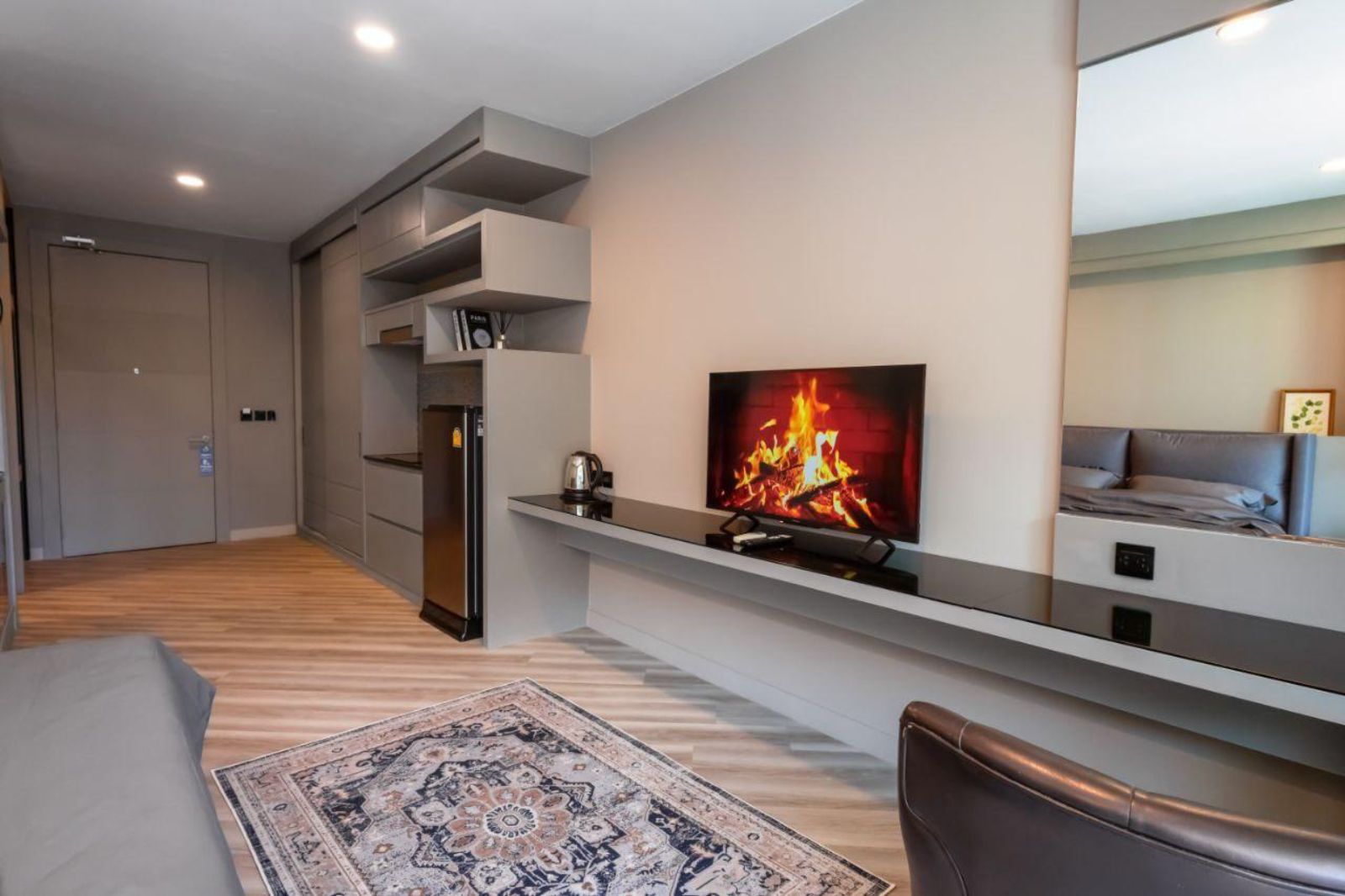 Resale Studio Condo for Sale at Bangtao Regent - For Sale from Private Owner - Photo 3
