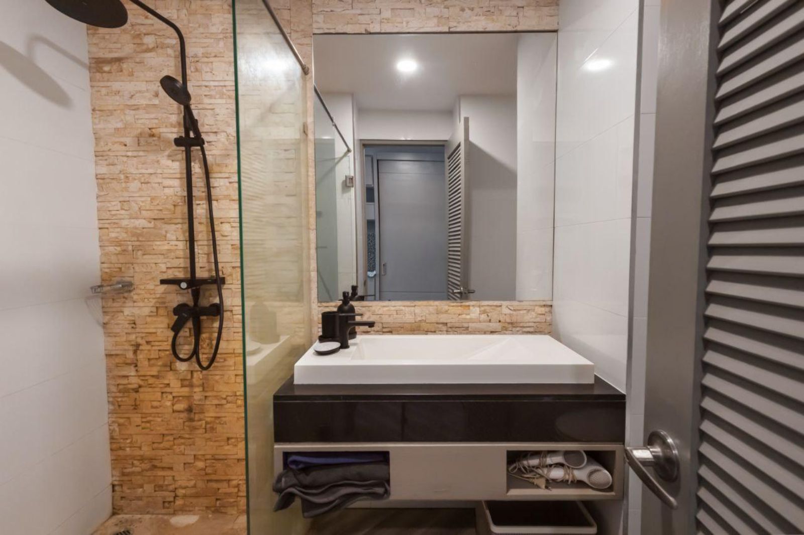 Resale Studio Condo for Sale at Bangtao Regent - For Sale from Private Owner - Photo 5
