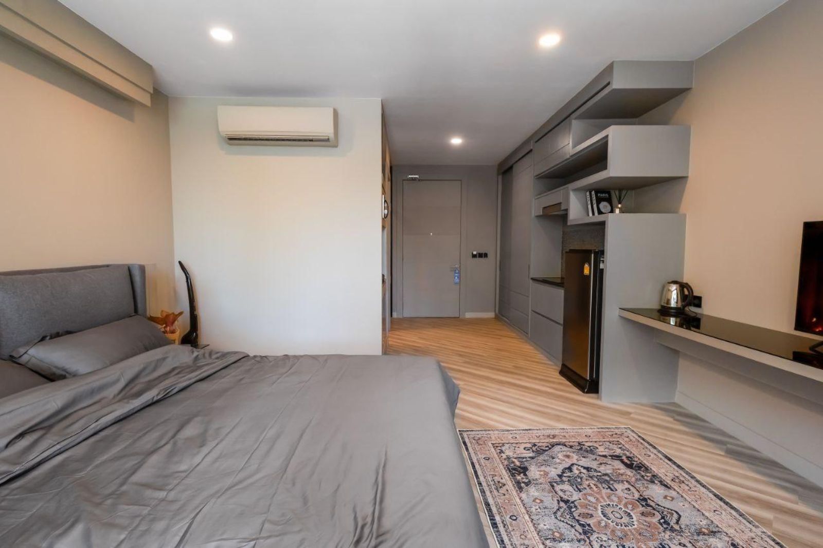 Resale Studio Condo for Sale at Bangtao Regent - For Sale from Private Owner - Photo 6