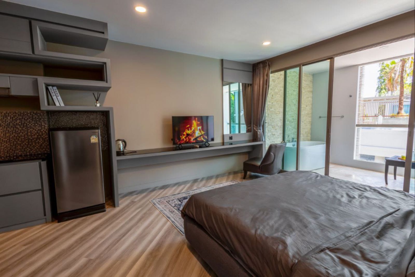 Resale Studio Condo for Sale at Bangtao Regent - For Sale from Private Owner - Photo 8
