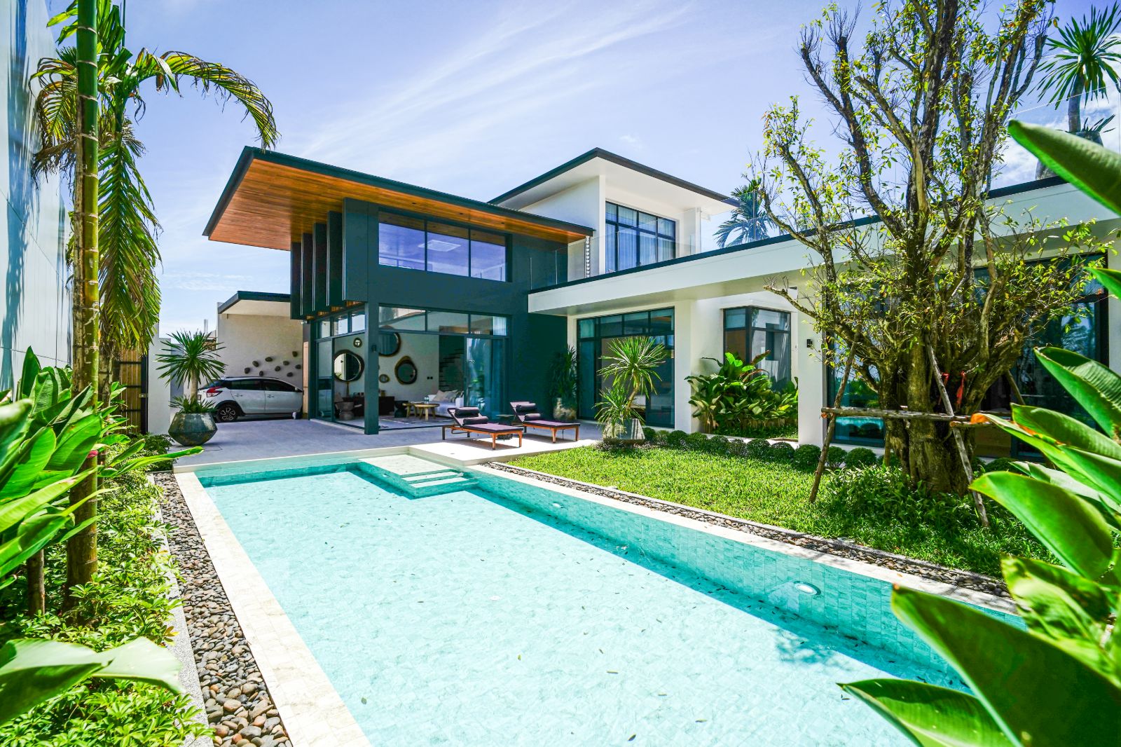4 Bedroom Modern Elite Chalong Villas for Sale Near Big Buddha