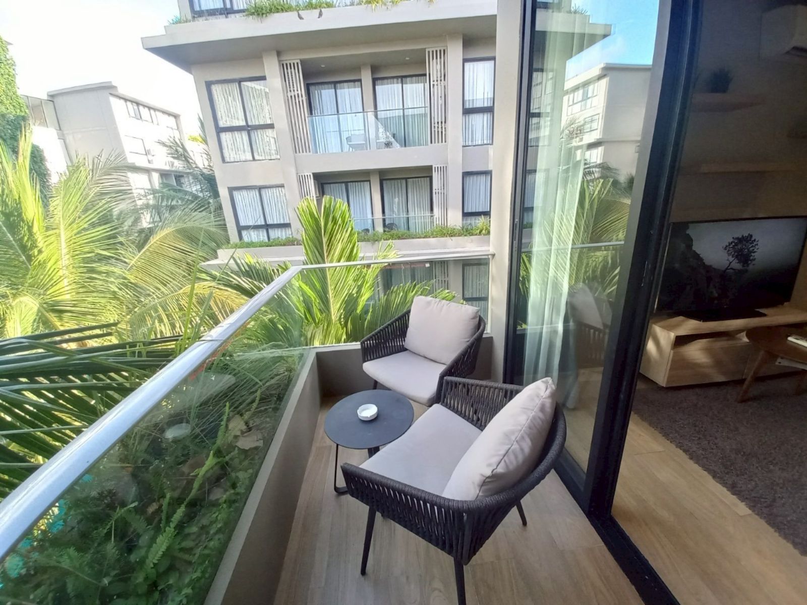 Interior view of One Bedroom Resale Condo Available at Diamond Condominium