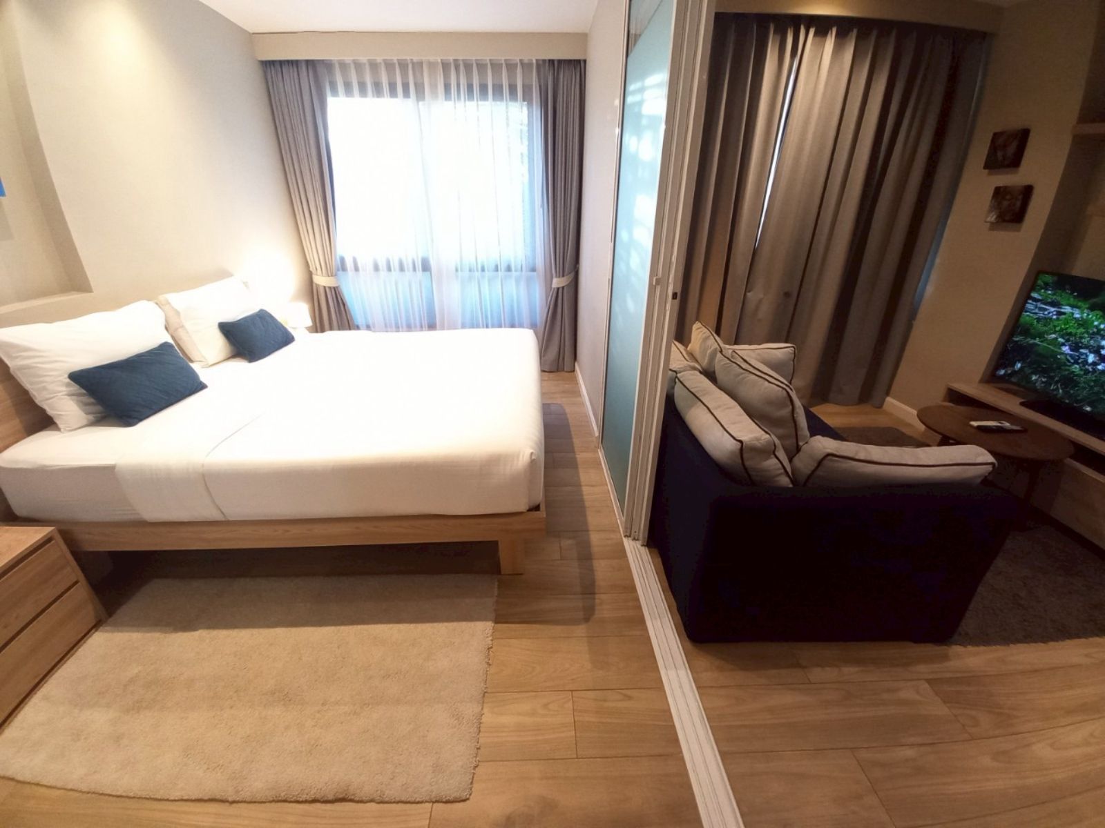 Interior view of One Bedroom Resale Condo Available at Diamond Condominium