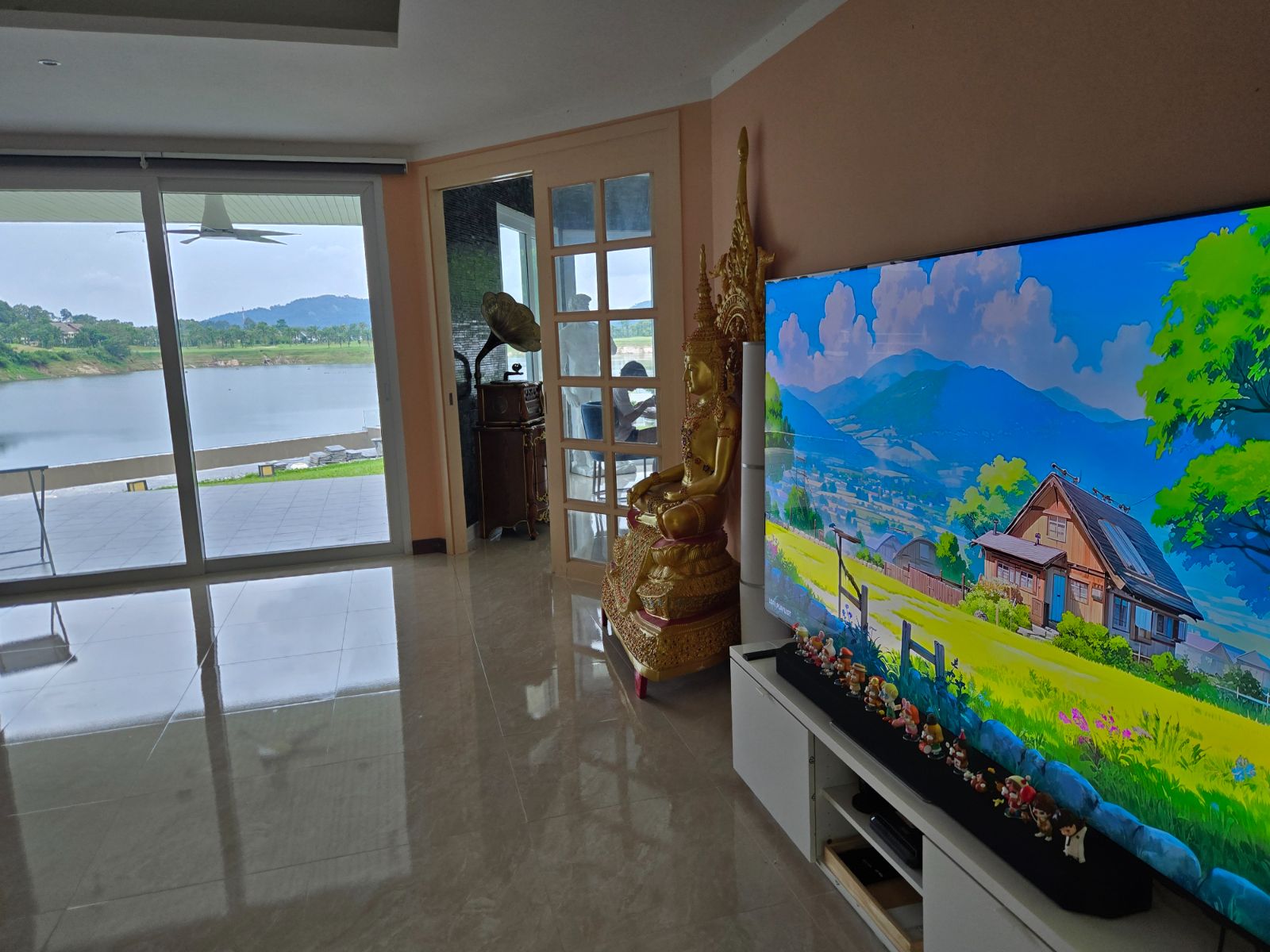 Interior view of 4 Bedroom Lakeview Villa for Sale at Loch Palm Golf Course