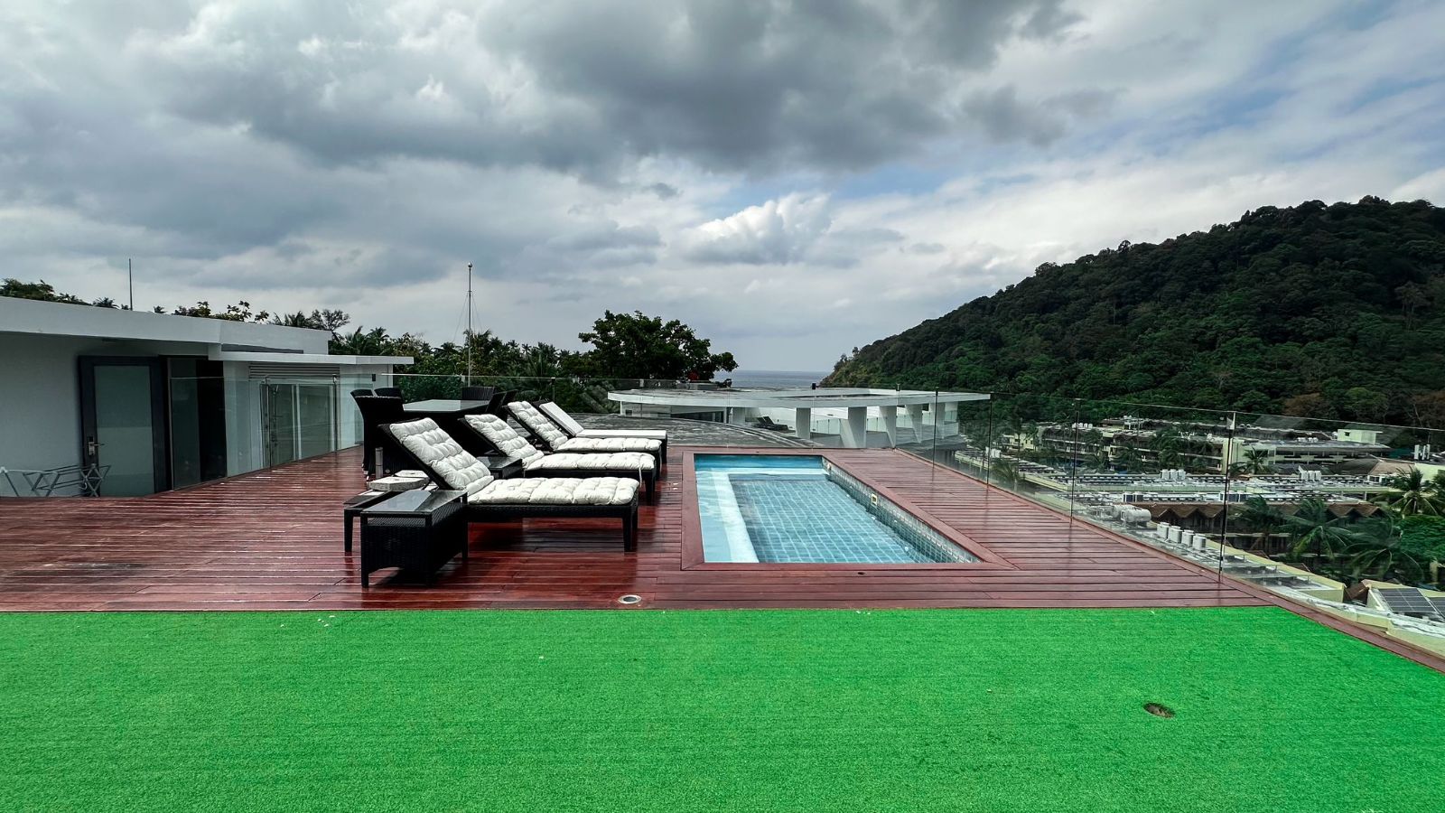 3 Bedroom Foreign Freehold Sea View Penthouse at Absolute Twin Sands, Patong