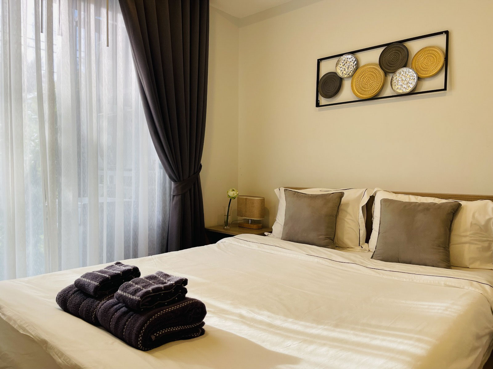 Laguna Sky Park 2-Bedroom Condo for Sale – Fully Furnished & Move-In Ready - Photo 8