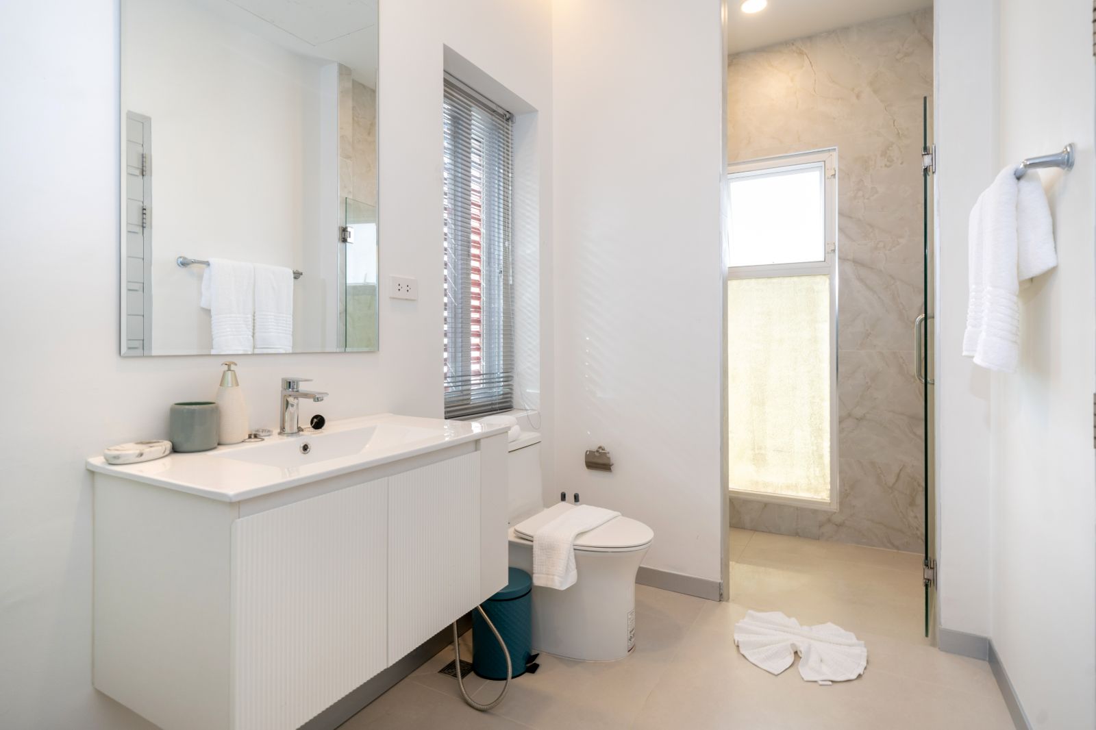 Interior view of 3 Bedroom Foreign Freehold Duplex for Sale at Oxygen Bangtao