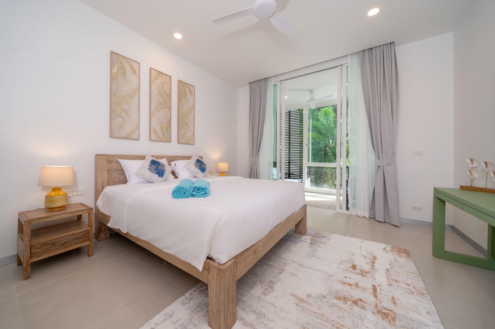 Interior view of 3 Bedroom Foreign Freehold Duplex for Sale at Oxygen Bangtao