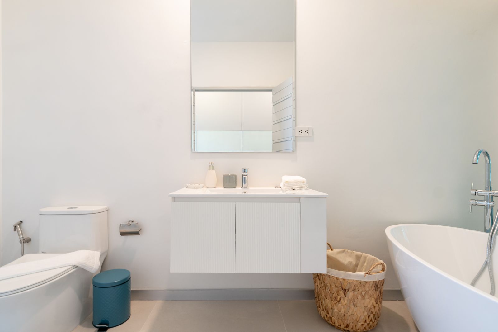 Interior view of 3 Bedroom Foreign Freehold Duplex for Sale at Oxygen Bangtao