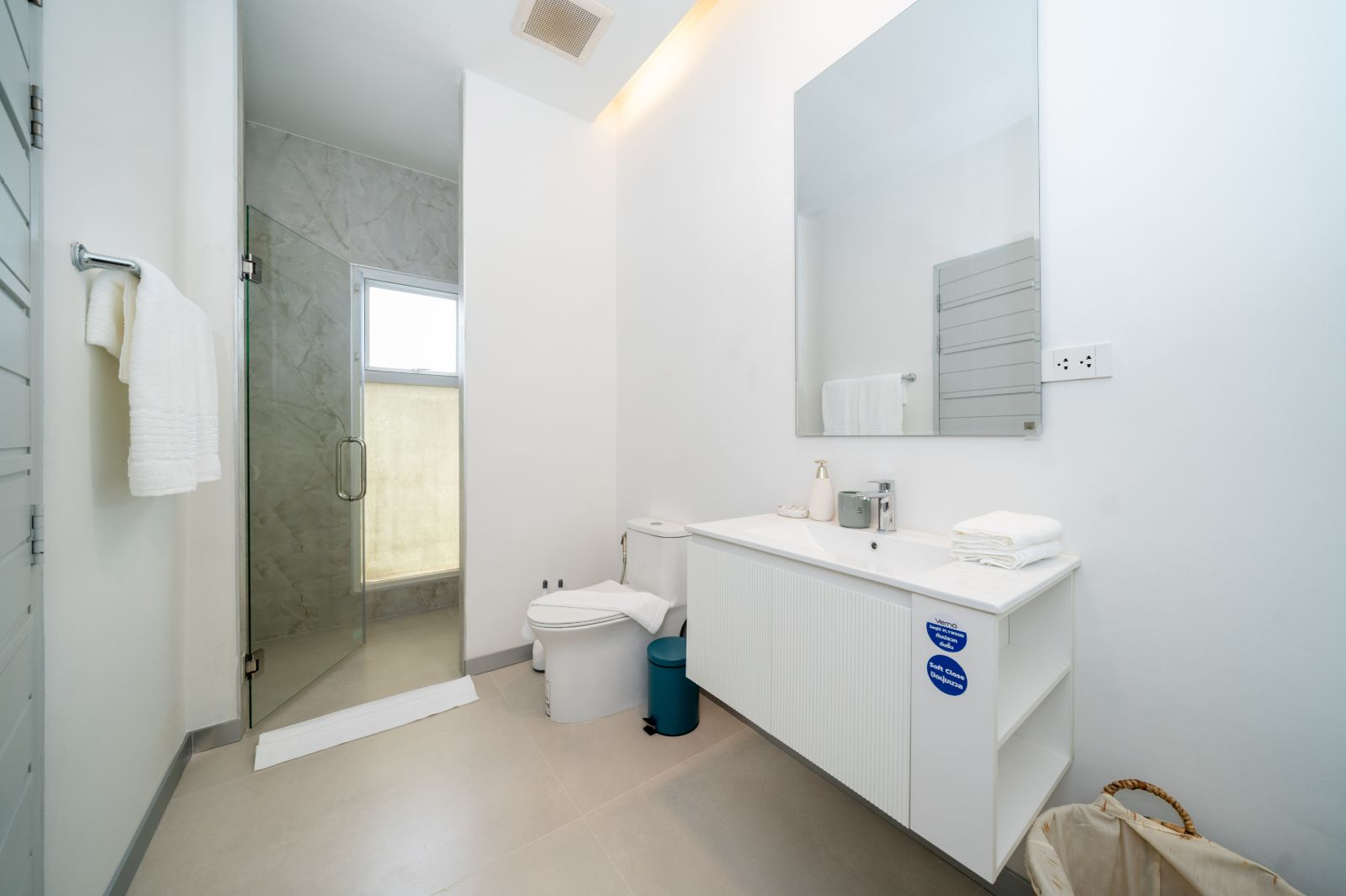 Interior view of 3 Bedroom Foreign Freehold Duplex for Sale at Oxygen Bangtao