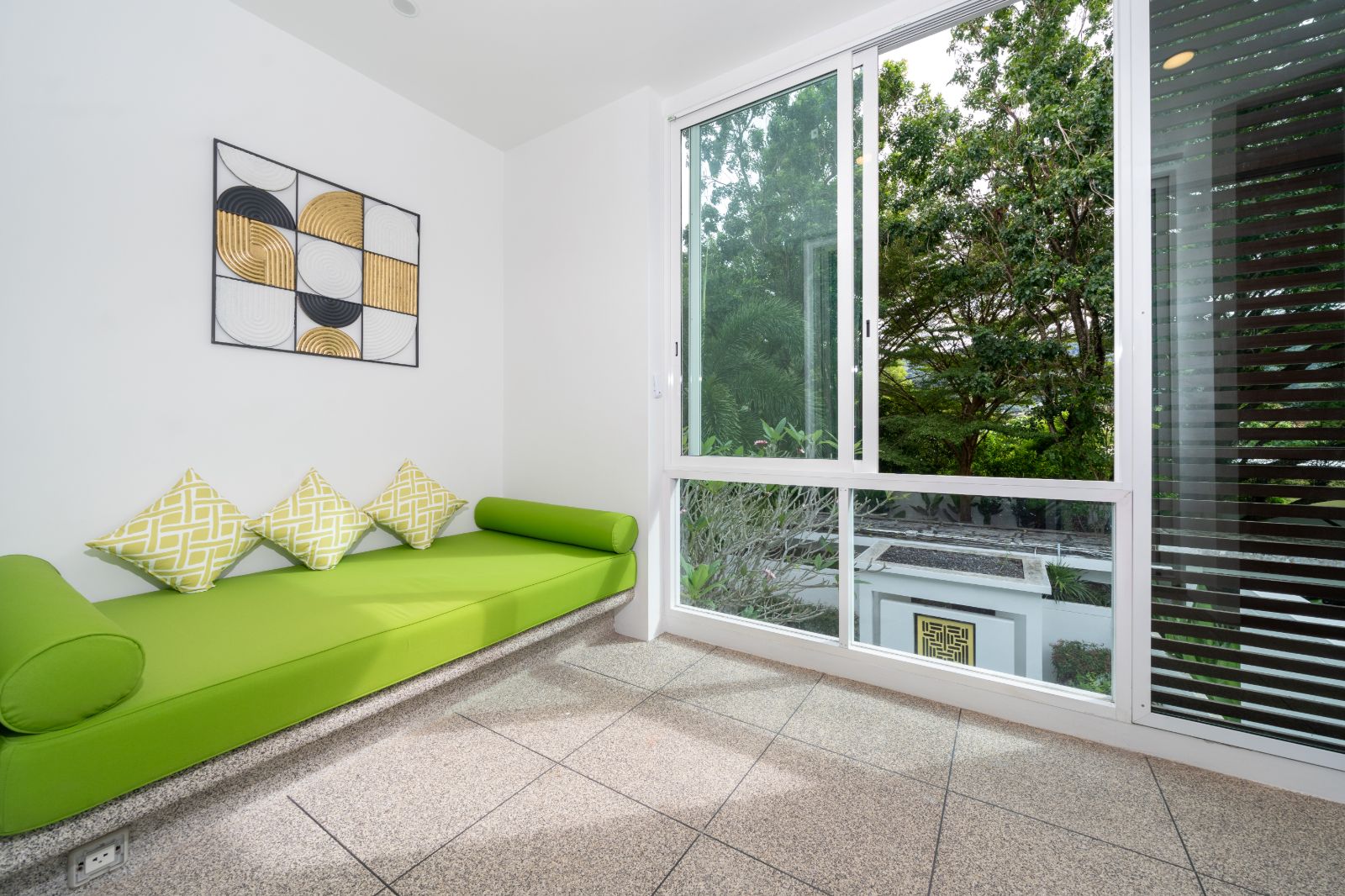 Interior view of 3 Bedroom Foreign Freehold Duplex for Sale at Oxygen Bangtao