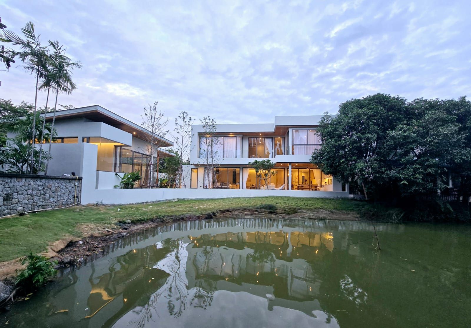 Brand New 5 Bedroom Pool Villa for Sale in Land & House Chalong