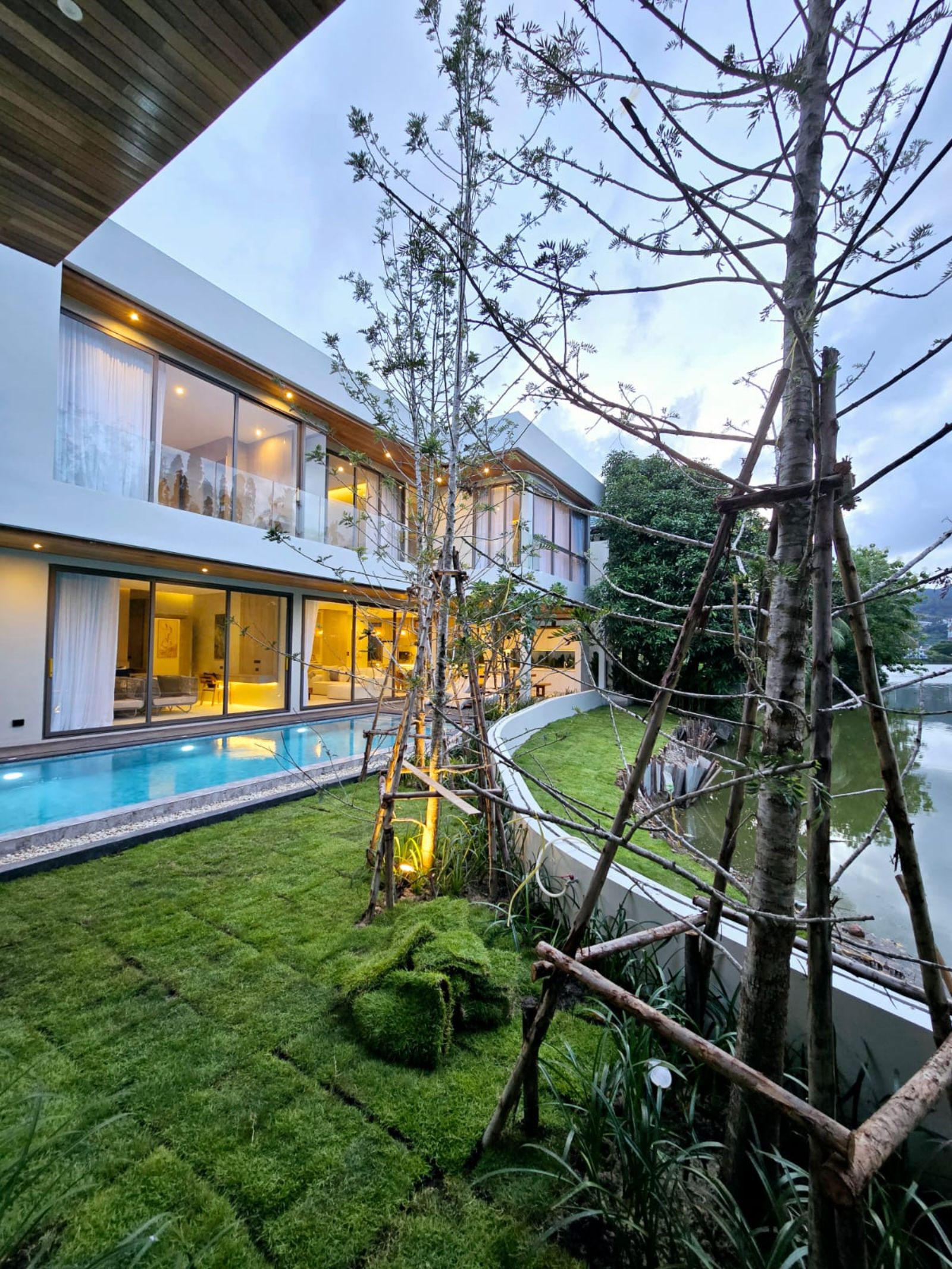Interior view of Brand New 5 Bedroom Pool Villa for Sale in Land & House Chalong