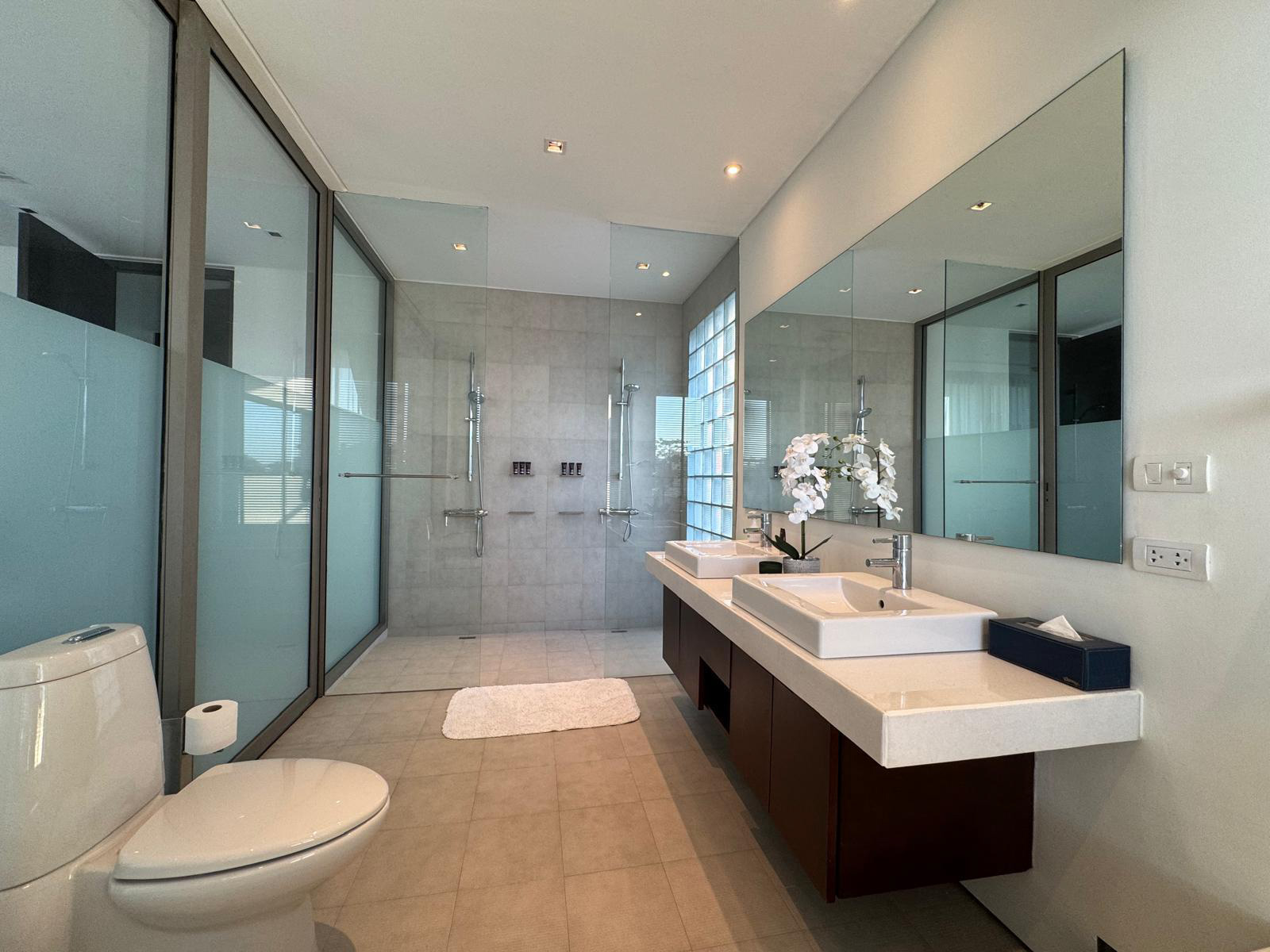 Modern 3-Bedroom Sea View Private Pool Penthouse for Sale in Alanna Yamu, Phuket - Photo 8