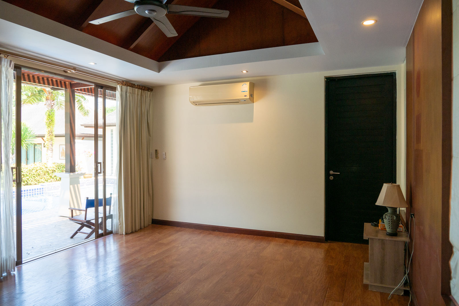 4-Bedroom Pool Villa in a Peaceful area of Pa Klok, Phuket's East Coast - Photo 7