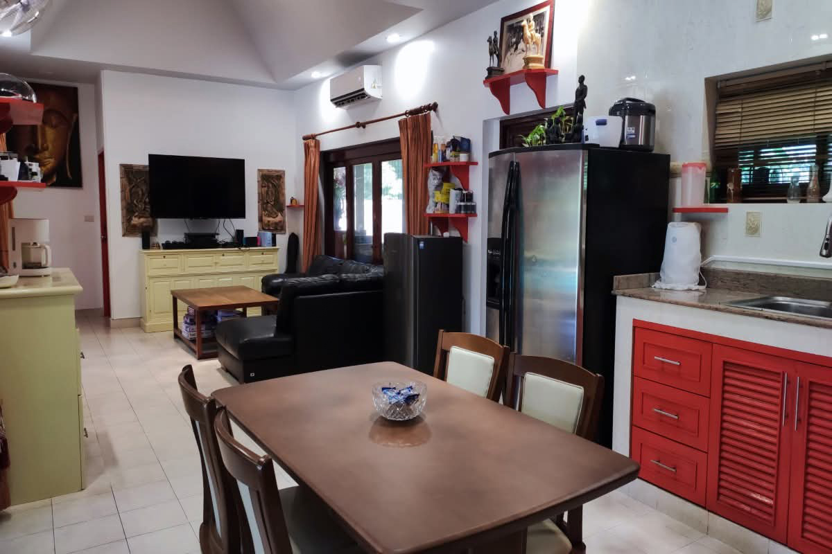 Resale Villa near Naiharn Beach – 5 Bedrooms on Large Plot - Ready to Move In - Photo 3