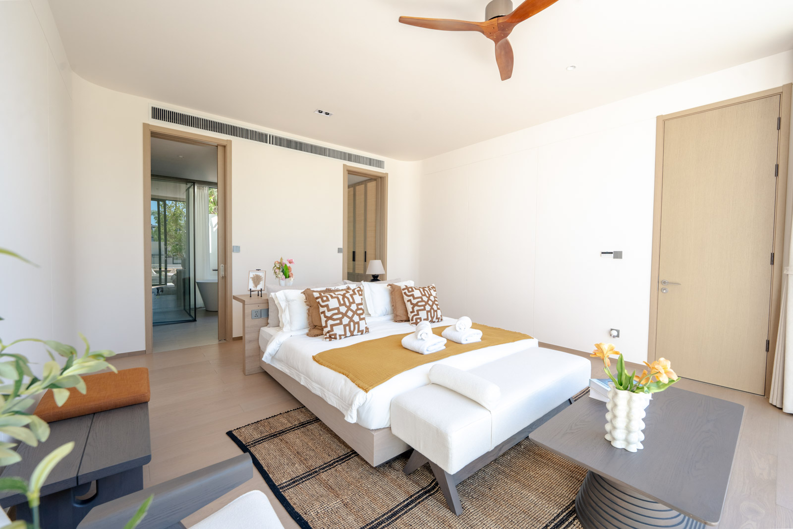 Modern 4 Bedroom Resale Pool Villa in Amber Kata Boutique Villas - 600m from Beachfront - Photo 4
