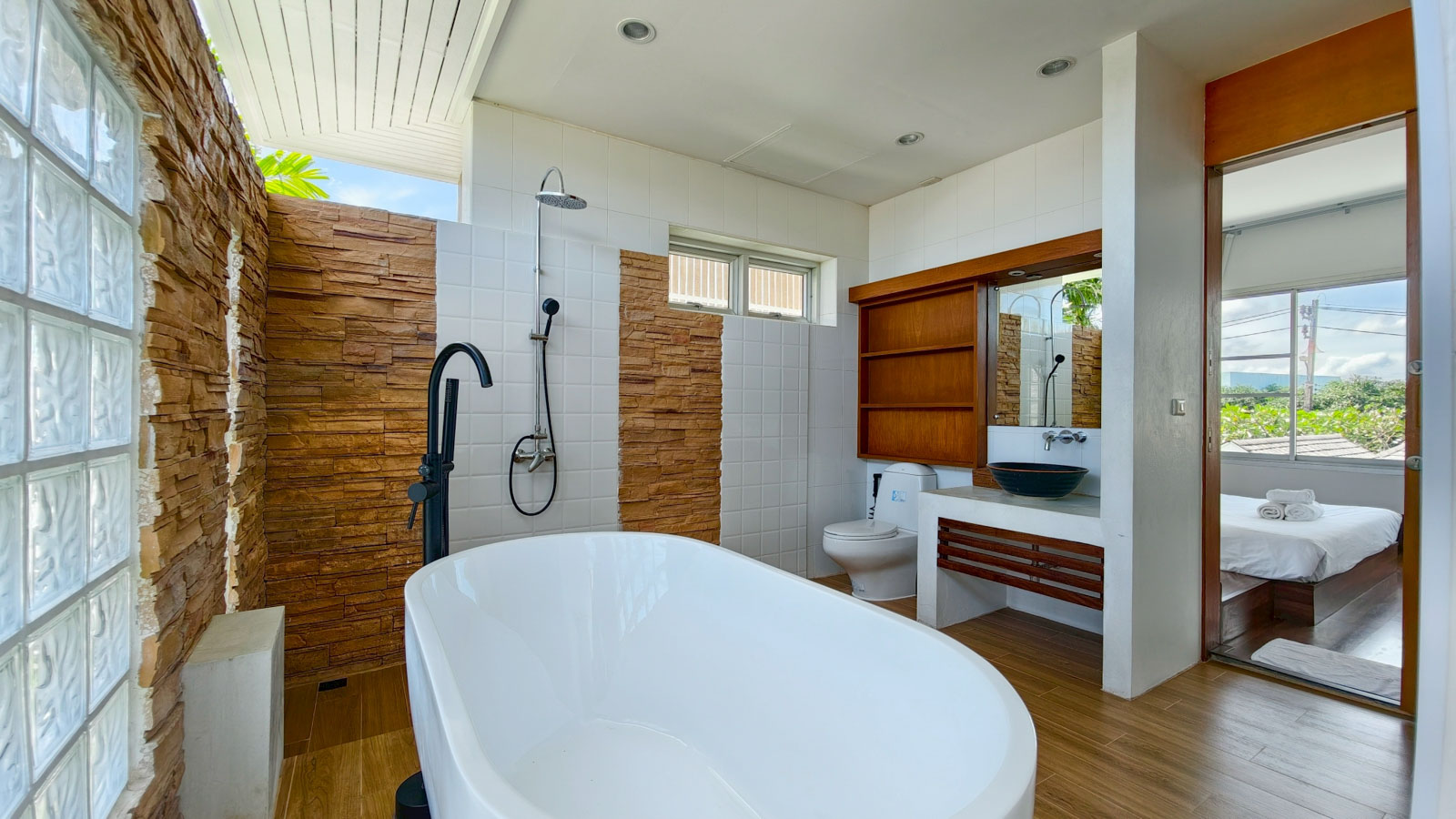 Exterior view of Luxurious 4-Bedroom Chalong Pool Villa on 1,100 sqm Plot - Fully Renovated & Ready to Move in