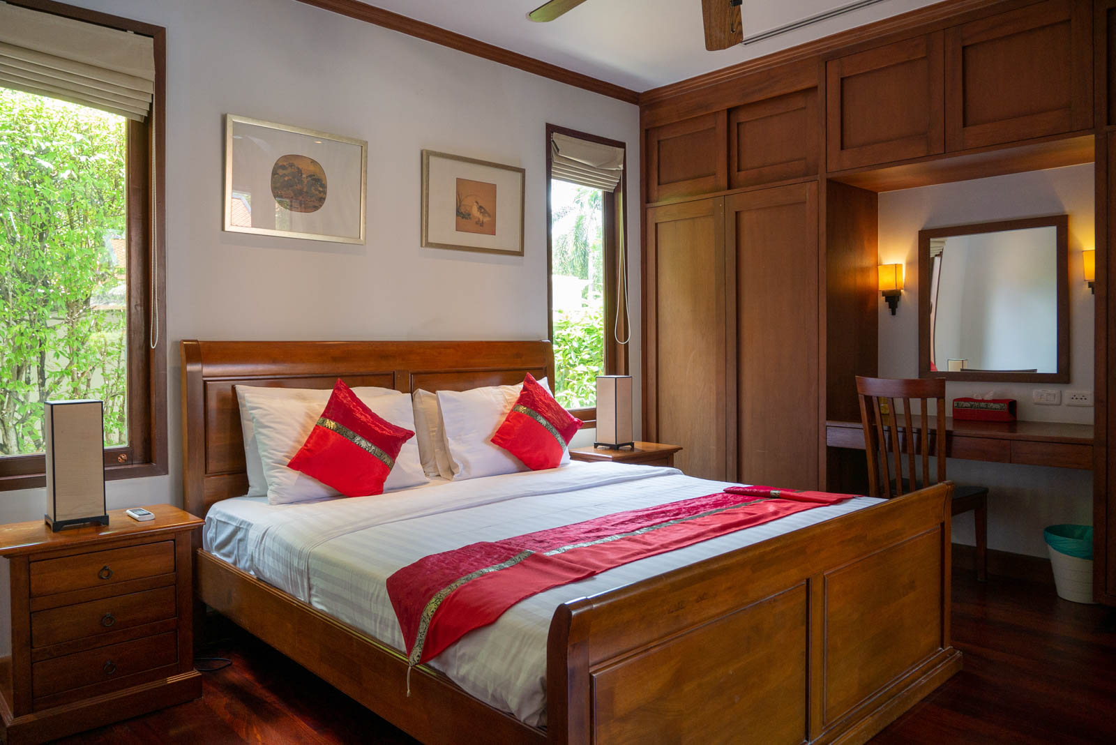 Beautiful 4-Bedroom Sai Taan Pool Villa for Sale - 10 mins Walk to Laguna and Bang Tao Beach - Photo 4