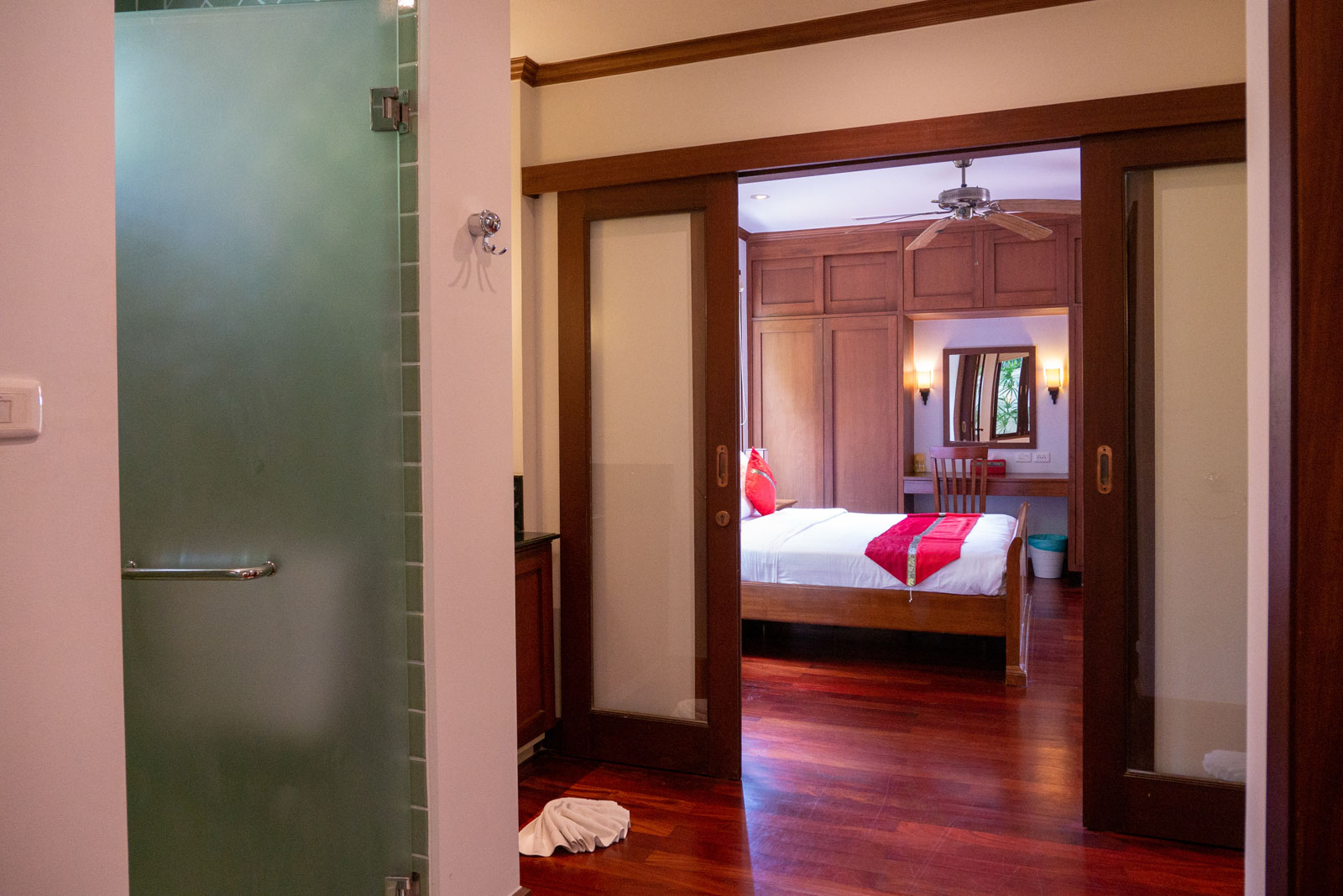 Beautiful 4-Bedroom Sai Taan Pool Villa for Sale - 10 mins Walk to Laguna and Bang Tao Beach - Photo 8