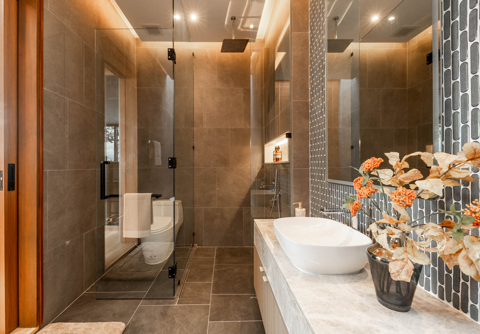 Brand New 3 Bedroom Essence Type Villas for Sale at Amber Chamber, Phuket - Photo 4