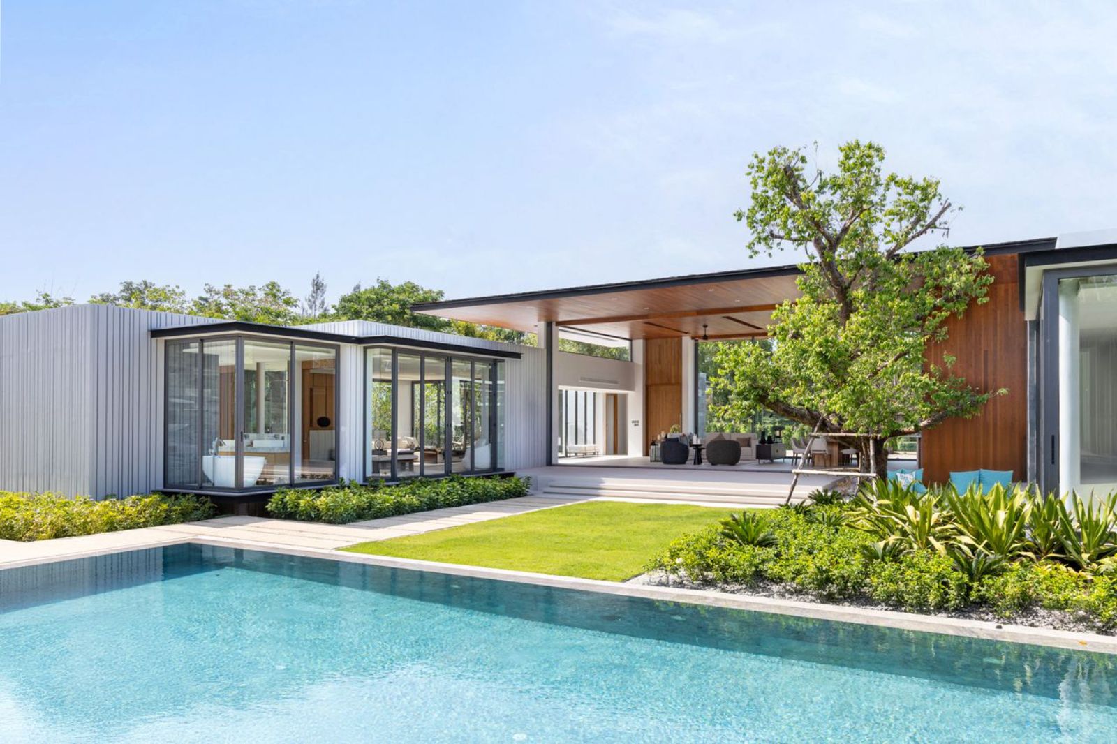 3 Bedroom Modern Tropical Style Botanica Chalong Bay Villas - Type E