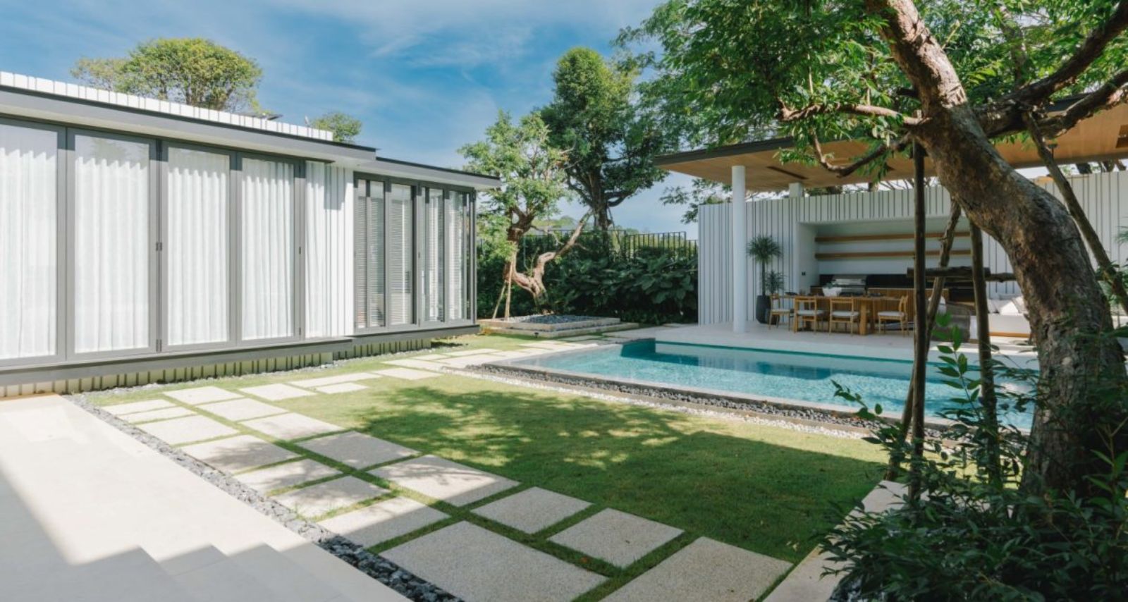 4 Bedroom Luxurious Botanica Majestia Villas with Big Land Plot for Sale - Type C