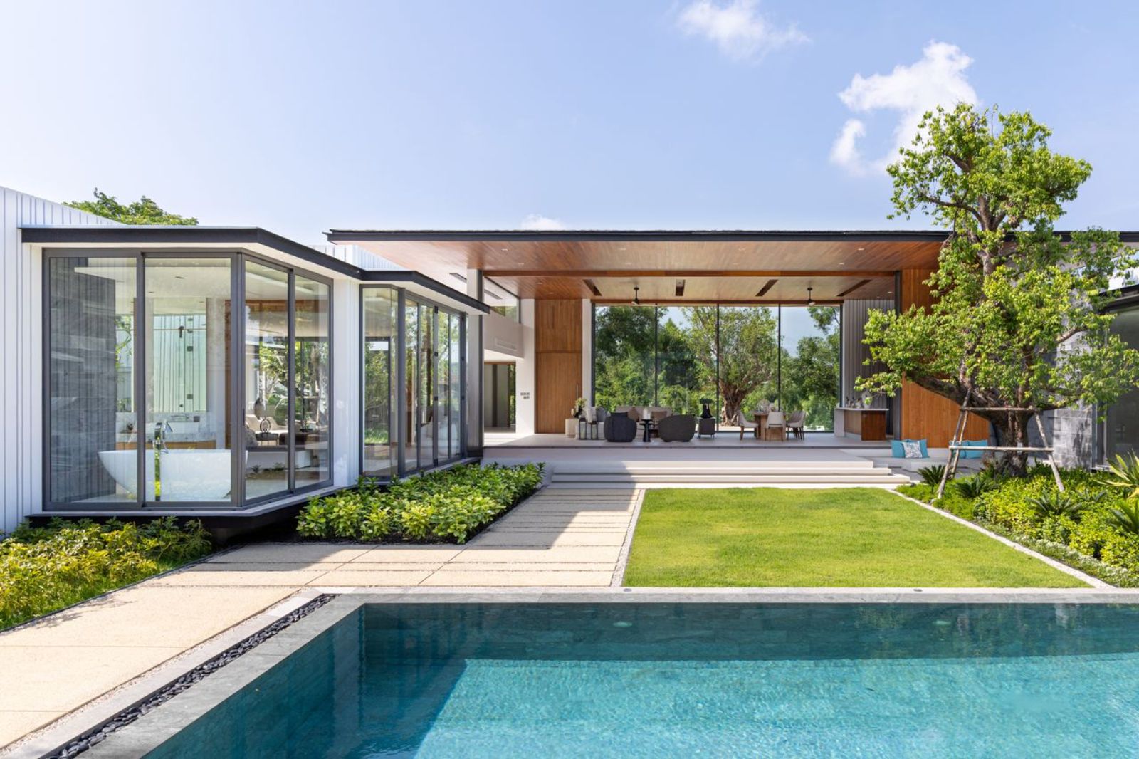 4 Bedroom Modern Luxurious Botanica Chalong Bay Villas - Type B