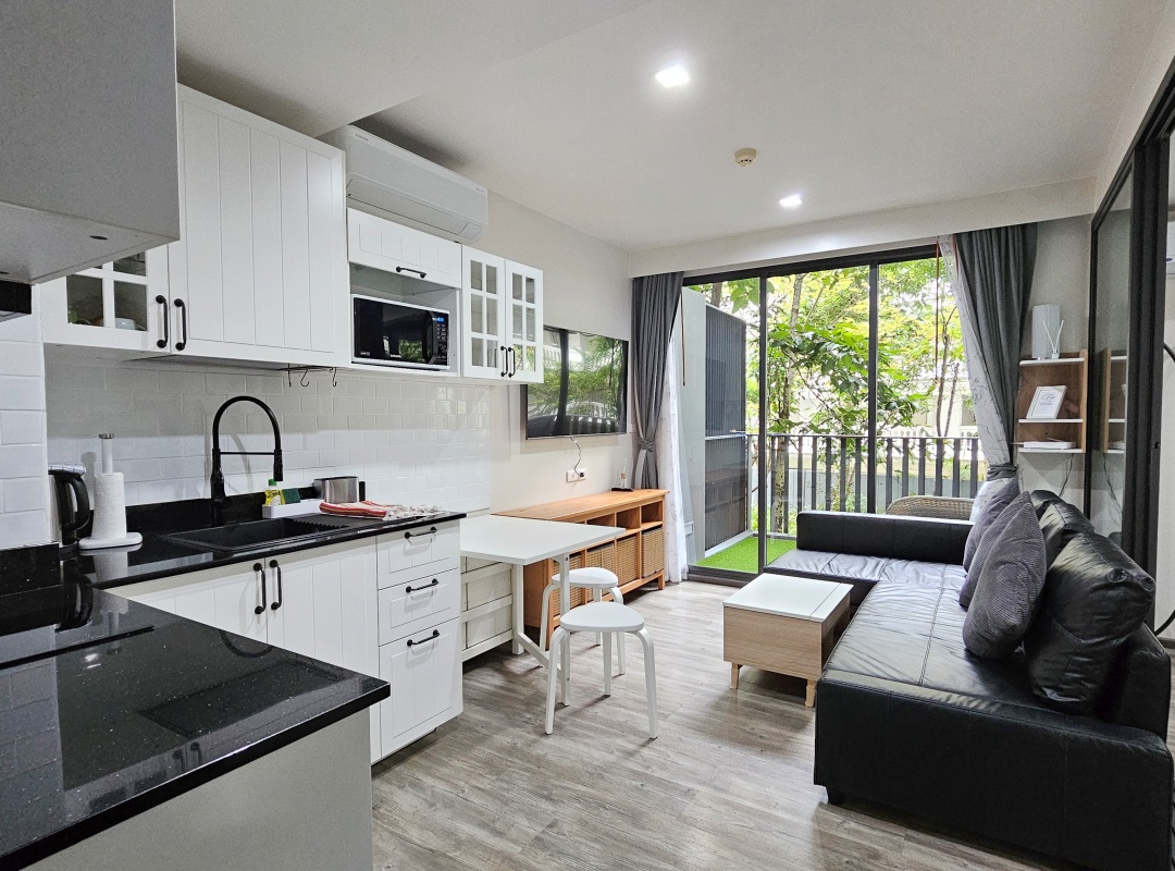 1 Bedroom Phuket Condo for Sale - The Deck - Patong Freehold Condo for Foreigners