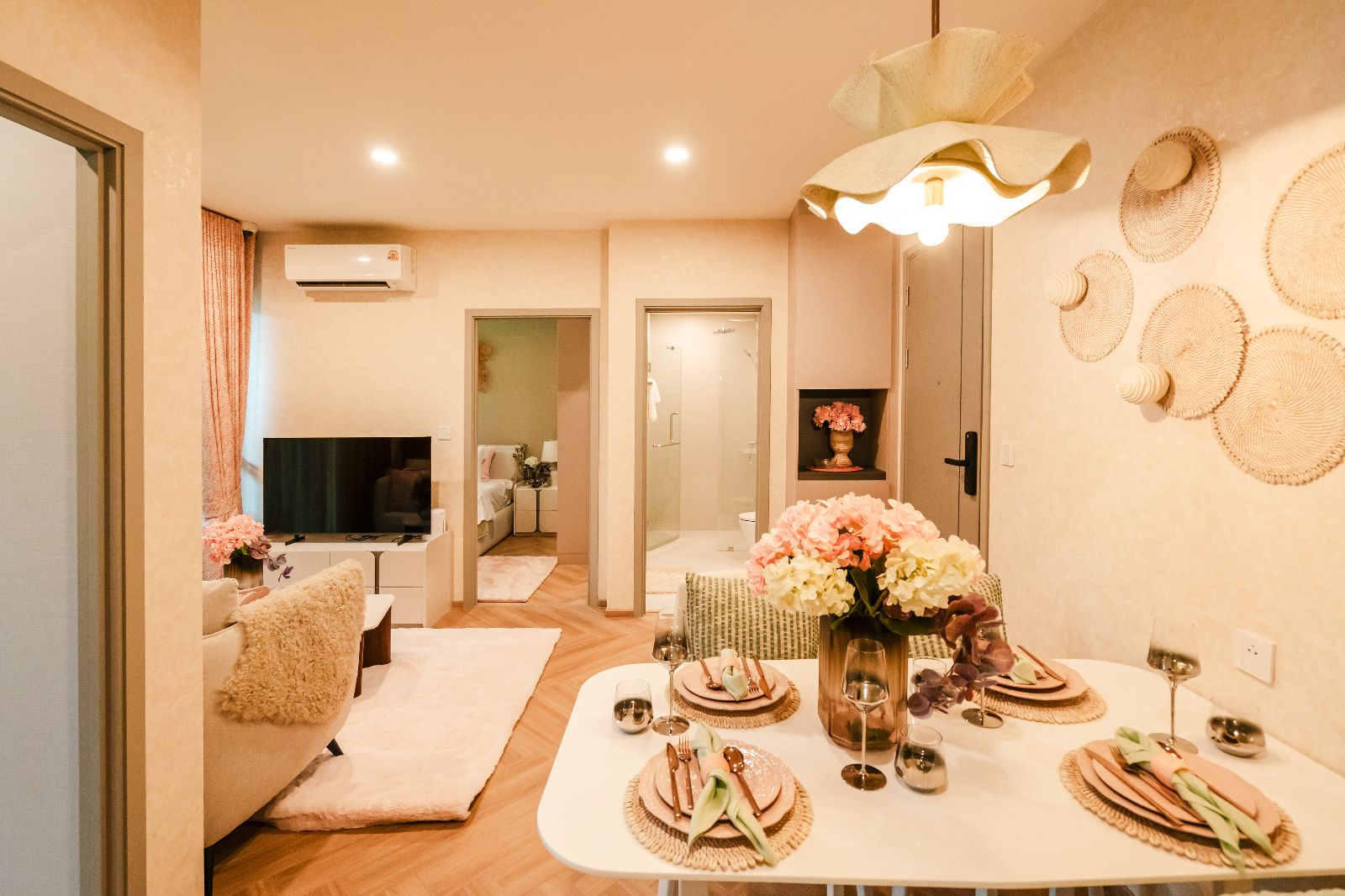 Interior view of Large 1 Bedroom Contemporary Condo for Sale at Title Coralina, Kamala