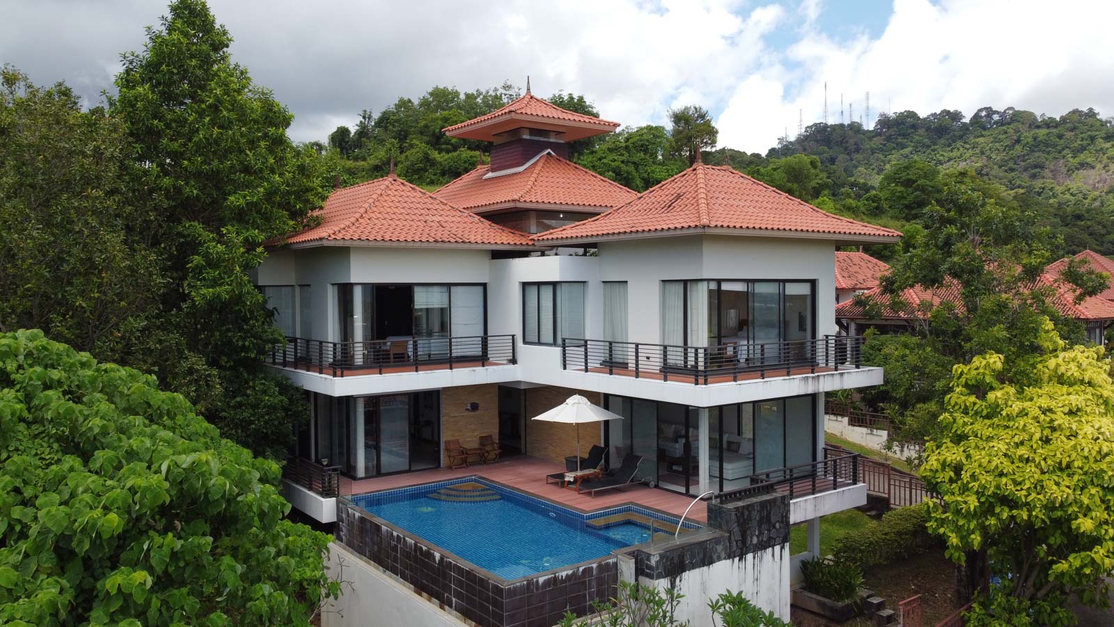 Phuket Town Sea View Villa for Sale: 5-Bedroom Baan Rommai Chailay Villa - Photo 3
