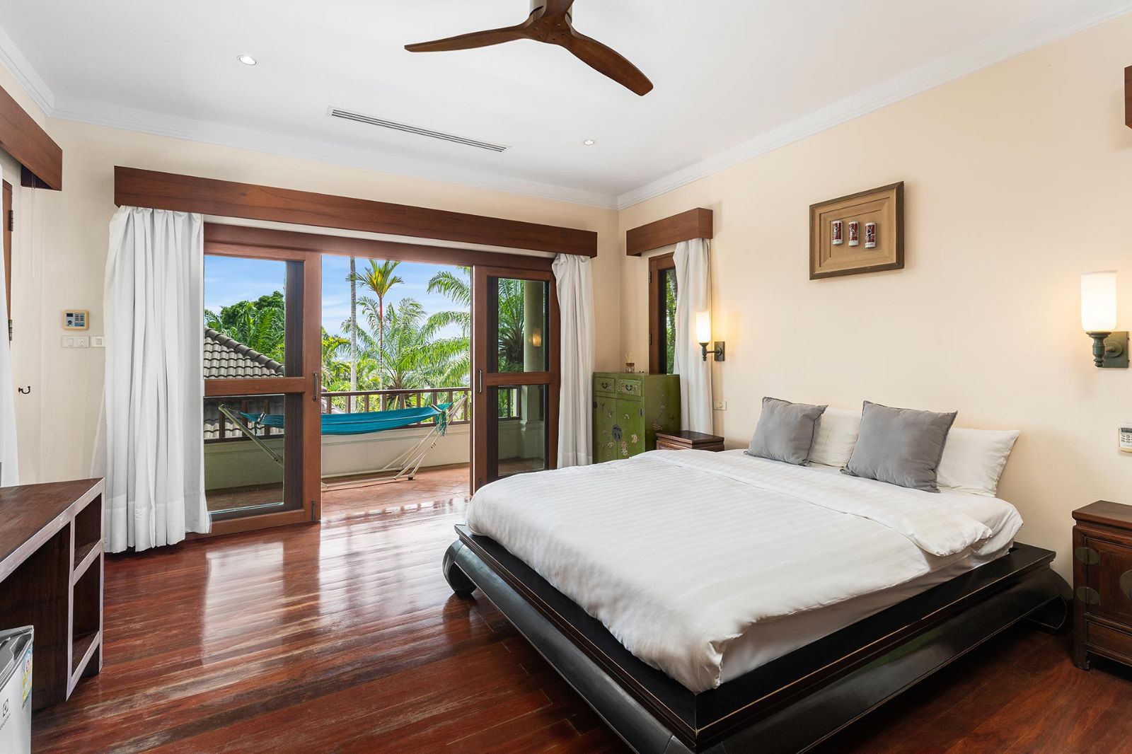 Interior view of 6 Bedroom Private Pool Villa for Sale at Lakewood Hills, Layan