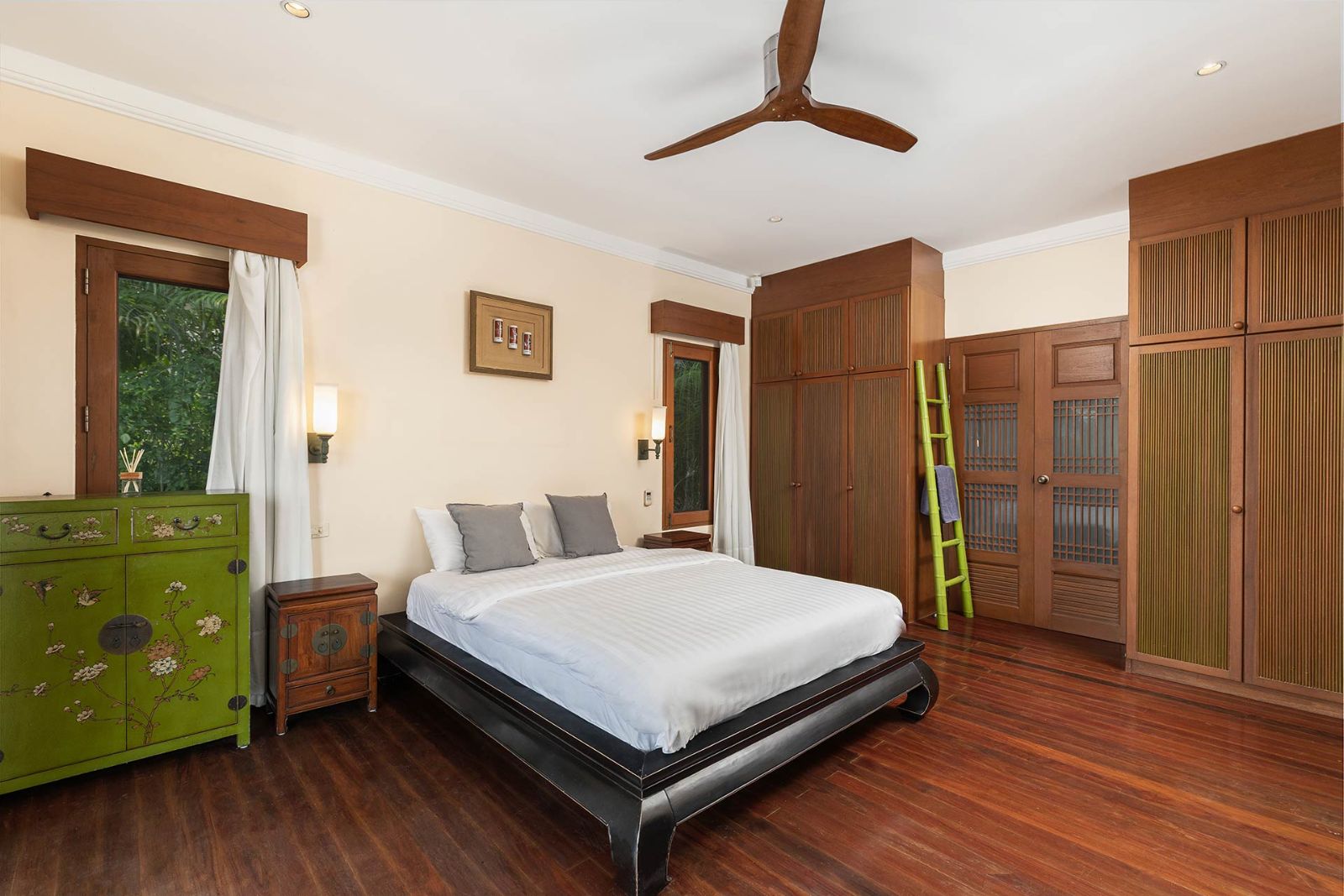 Interior view of 6 Bedroom Private Pool Villa for Sale at Lakewood Hills, Layan