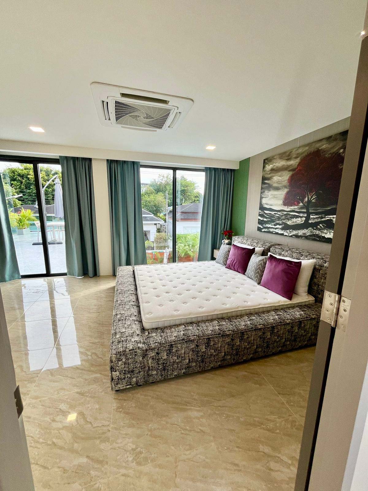 Modern 4-Bedroom Pool Villa for Sale on Soi King Pattana 4 Rawai Phuket - Photo 7