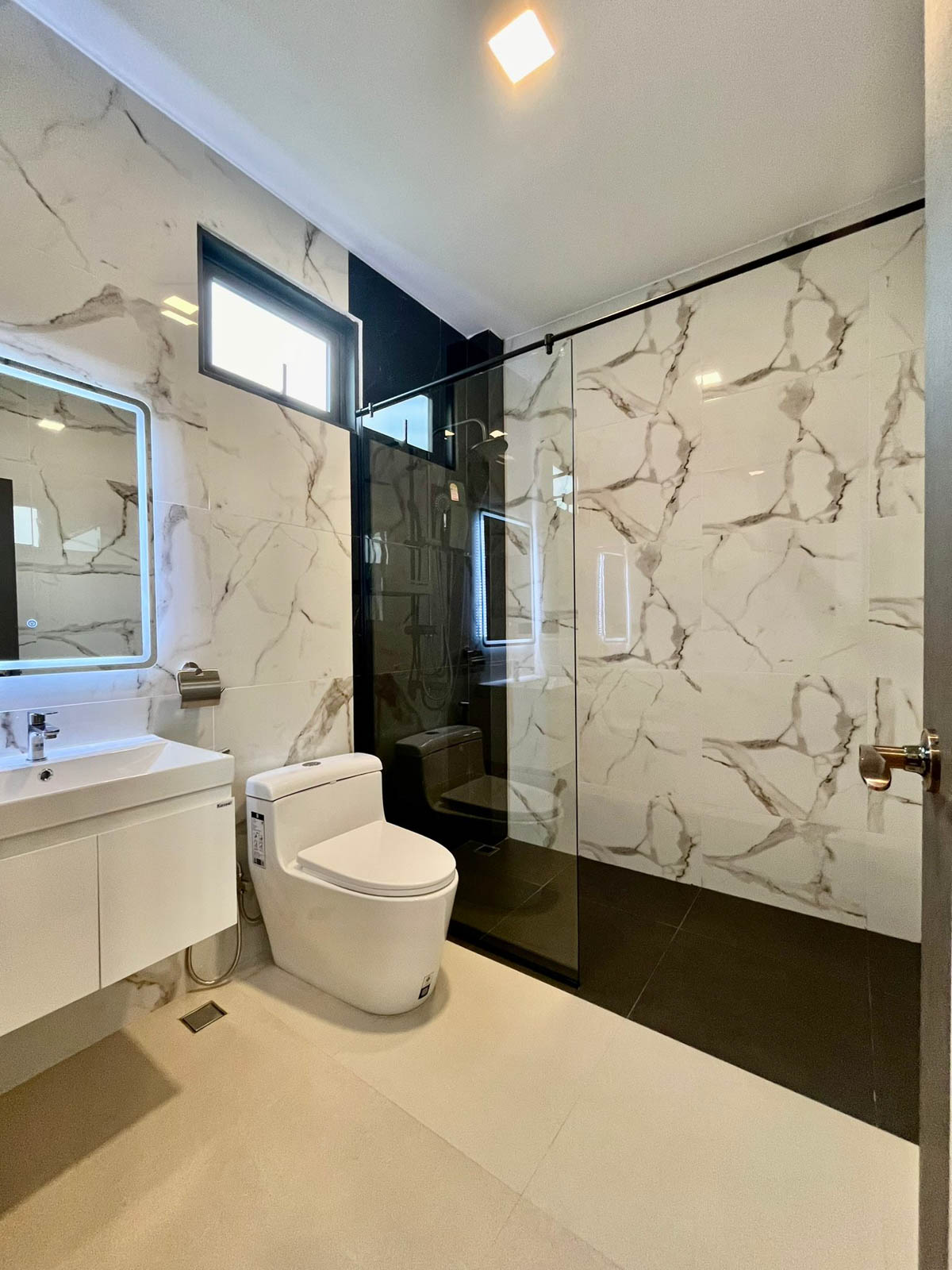 Modern 4-Bedroom Pool Villa for Sale on Soi King Pattana 4 Rawai Phuket - Photo 6