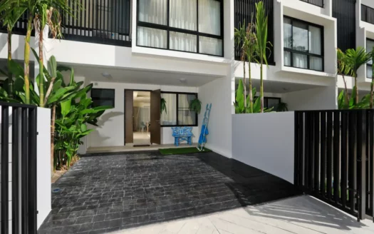 22049 nicely furnished 3 bedroom townhouse in laguna park 000