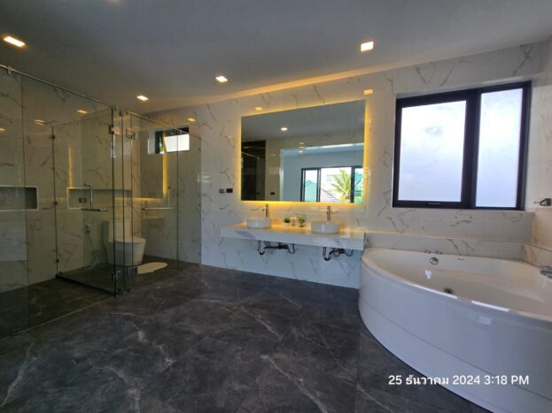 Brand New 4 Bedroom Pool Villa with Large Land Plot for Sale in Rawai