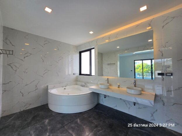 Brand New 4 Bedroom Pool Villa with Large Land Plot for Sale in Rawai
