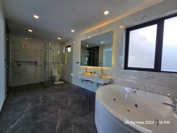 Brand New 4 Bedroom Pool Villa with Large Land Plot for Sale in Rawai
