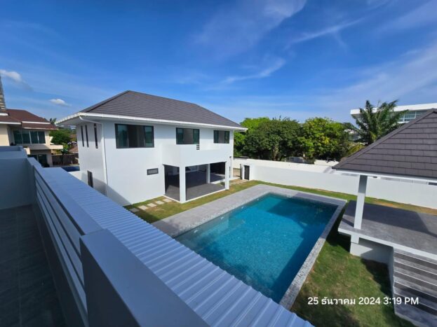 Brand New 4 Bedroom Pool Villa with Large Land Plot for Sale in Rawai