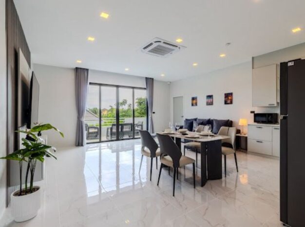 Brand New 4 Bedroom Pool Villa with Large Land Plot for Sale in Rawai